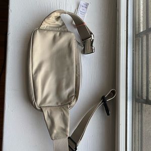 Aritzia Main Character Classic Waist Pack